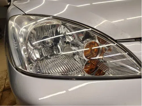 Бронирование фар: от выбора пленки до оклейки