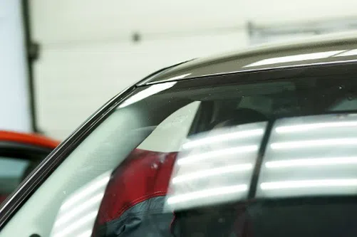 Чем отличается оригинальное лобовое стекло от неоригинального