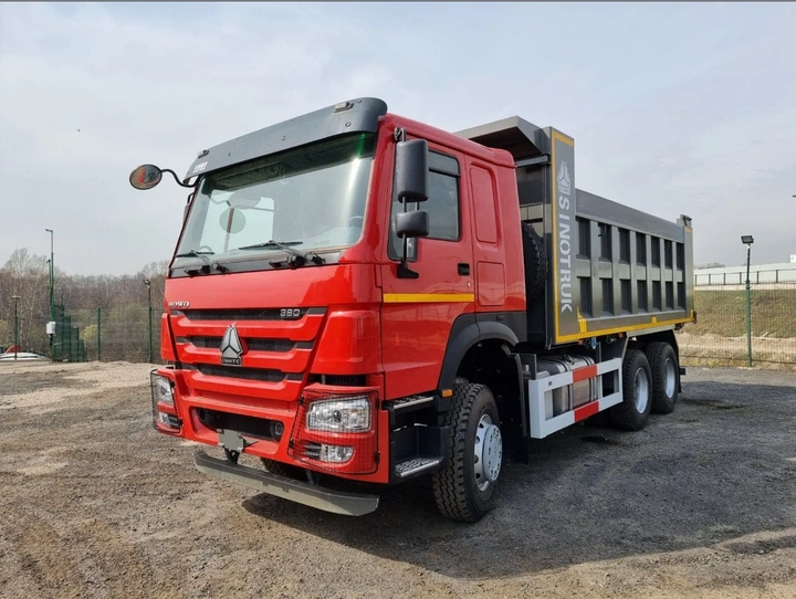 VOLVO FL7/FL10/FL12 1985-1992/ HOWO SINO TRUCK лобовое стекло зеленое с полосой, антенна