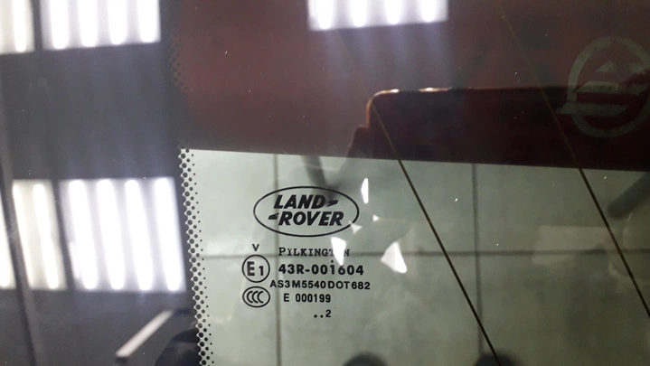 RANGE ROVER VOGUE 2010-2012 стекло боковое, темно серое,антенна, касета от Оригинал