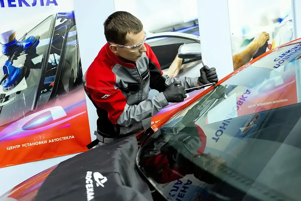 Профессиональный сервис комплексного обслуживания автомобильных стекол