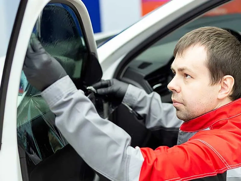 Тонировка стекол автомобиля: как это делают профессионалы