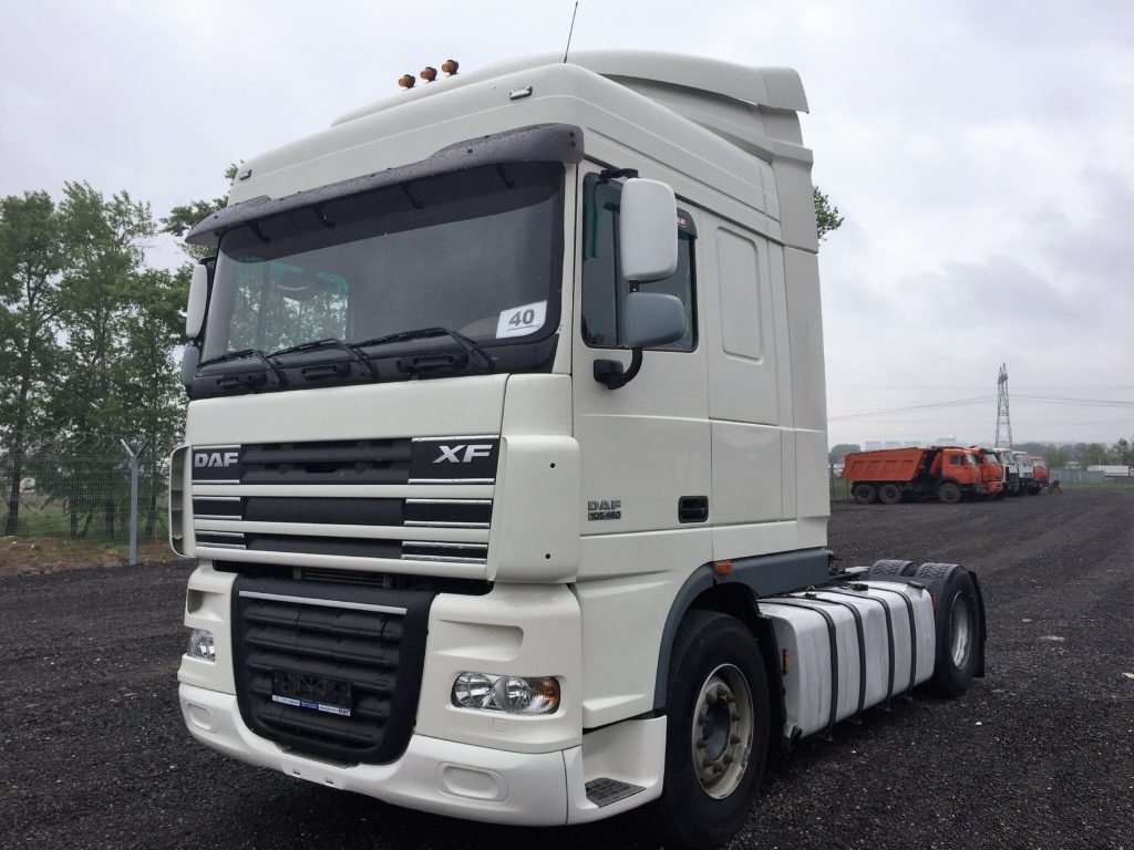 DAF XF 105/106 2013- лобовое стекло, изменение шелкографии от Fuyao